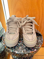 Baskets homme Louis Vuitton beige - Be