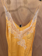 Nuisette Carine Gilson - jaune - Très bon état