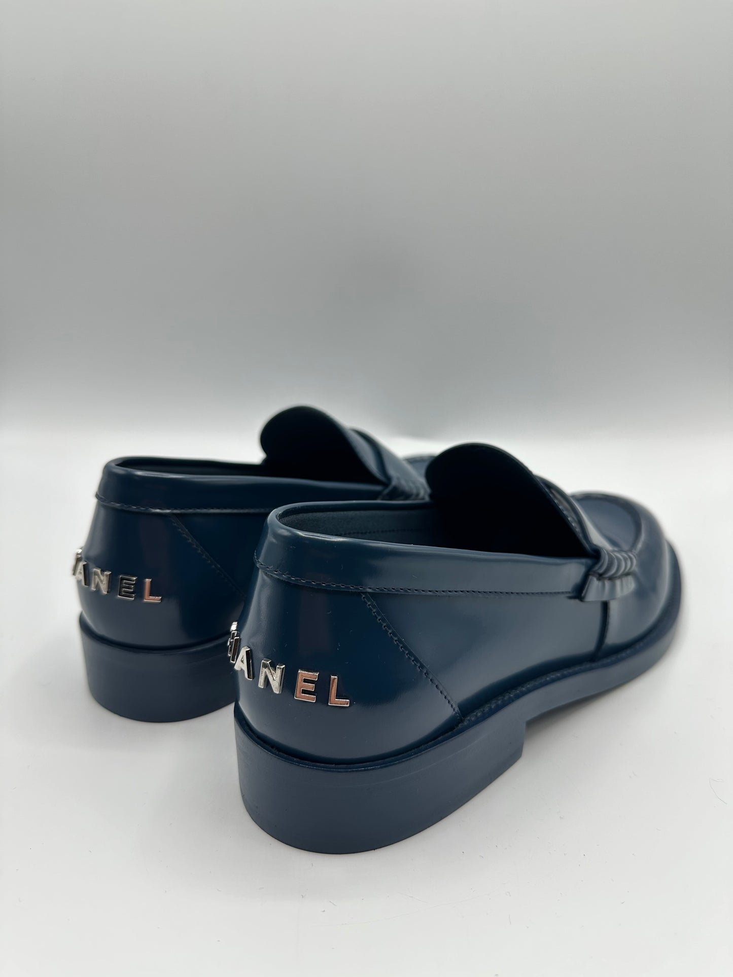 Mocassins Chanel en cuir - 38