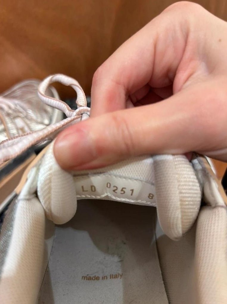 Louis Vuitton Lv Trainer sneakers cuir métallisé argent taille 42