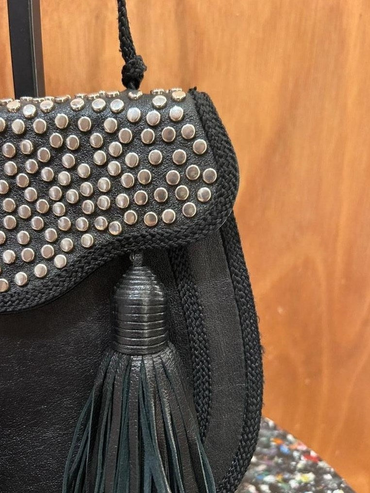 Sac Saint Laurent cuir noir clouté pampilles