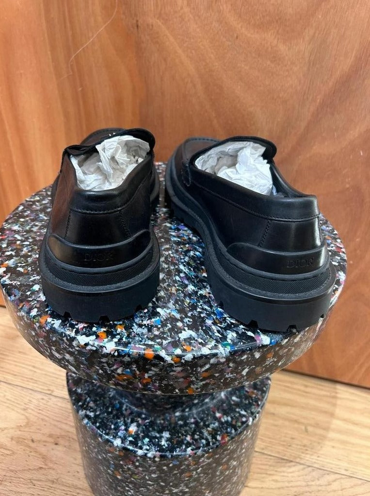 Mocassins Dior cuir noir logo Cd taille 43