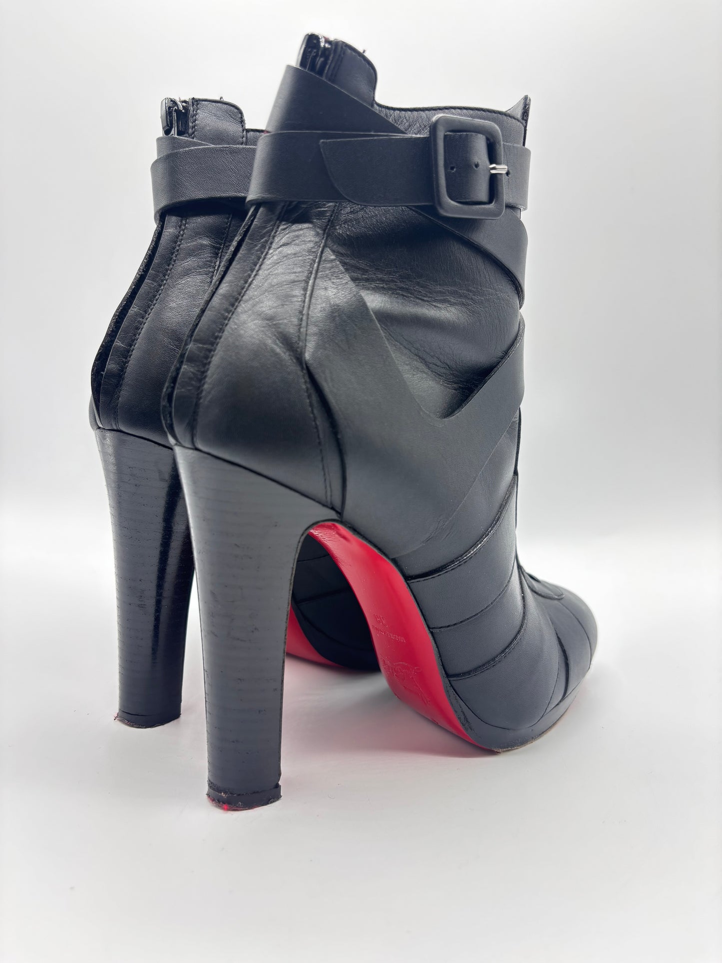 Bottines à talon noires Louboutin - 38