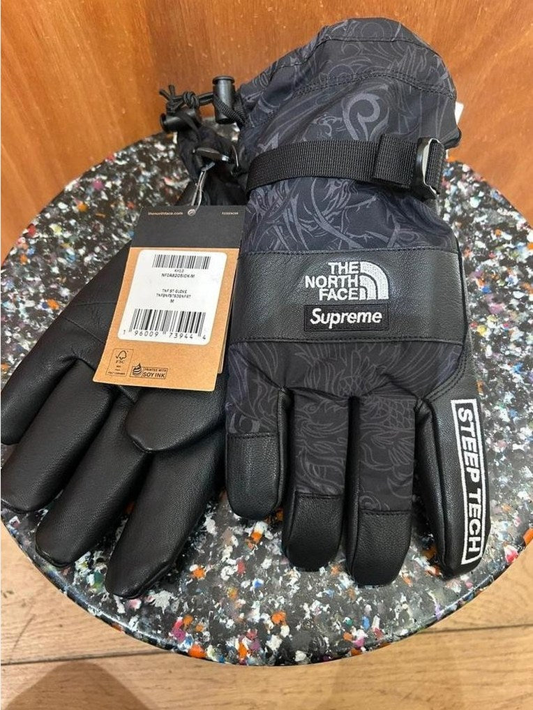 Gants Supreme x The North Face Steep Tech noirs taille M