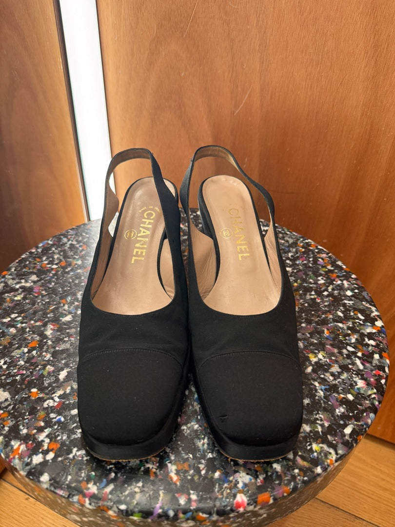escarpins Chanel Chanel - noir - très bon état