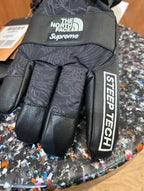 Gants Supreme x The North Face Steep Tech noirs taille M